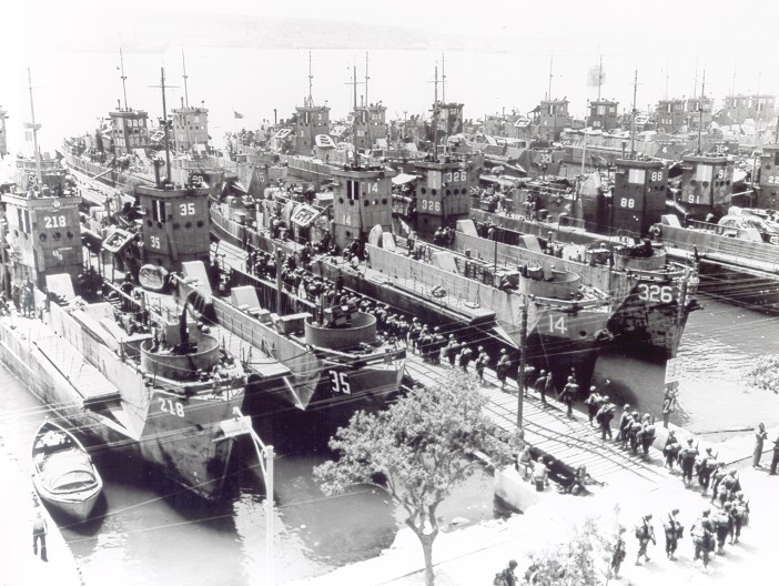 A photo of LCI Flotilla 4 in port in Tunisia